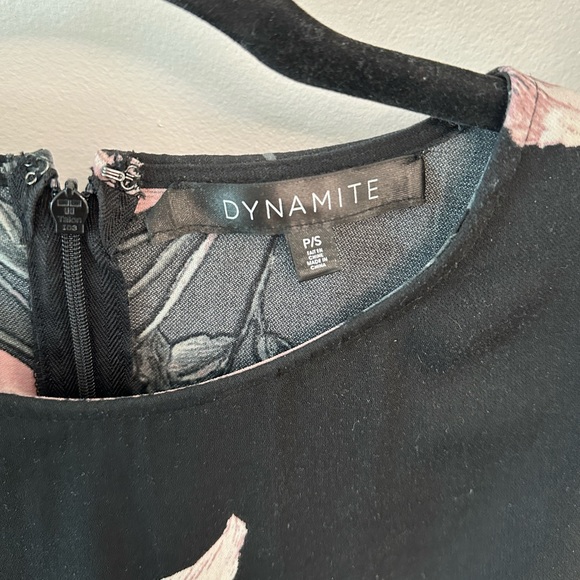 Black Long-Sleeve Floral Dress - Picture 2 of 2